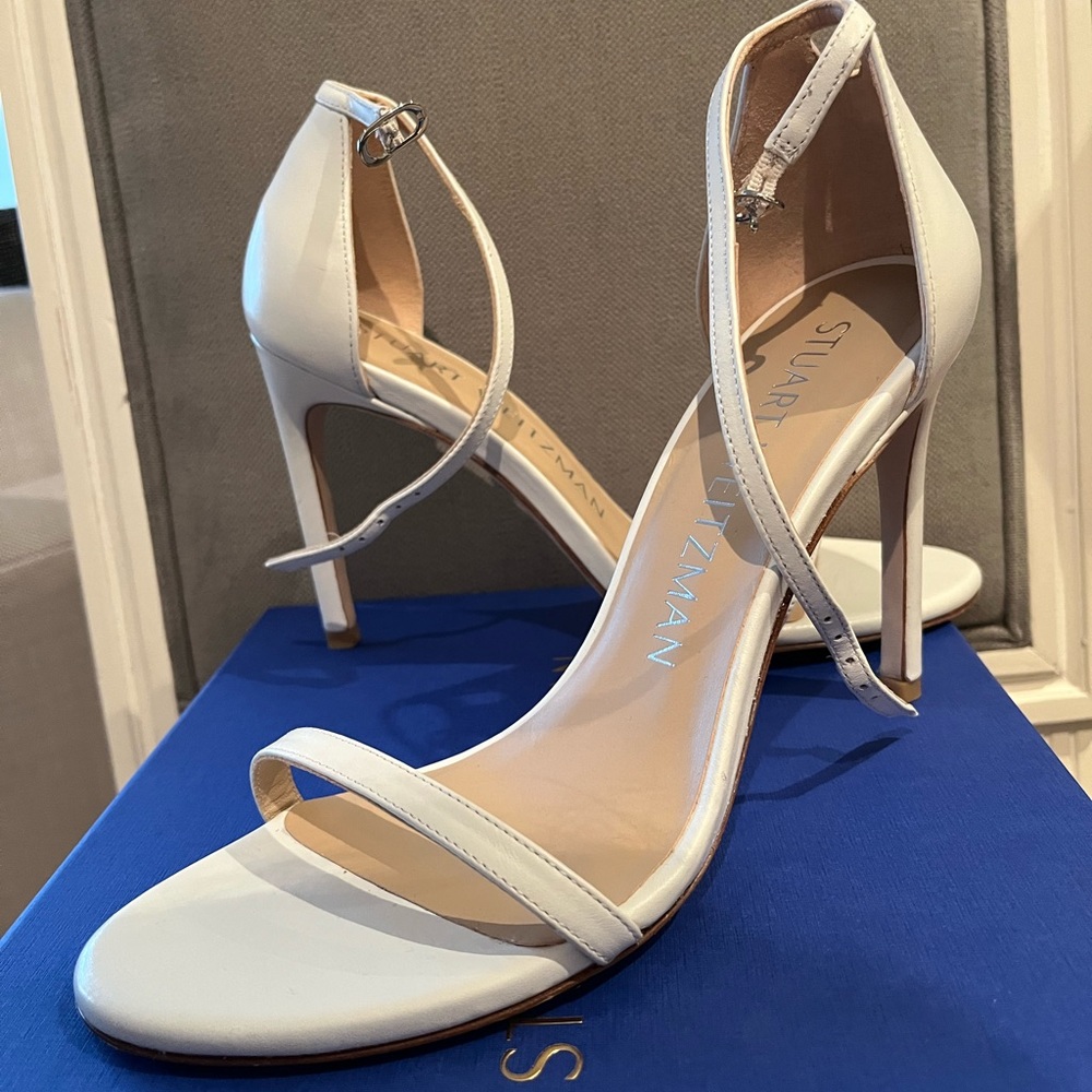 Stuart Weitzman nudistsong heels